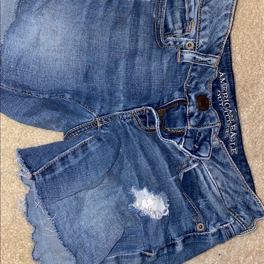Shorts - Picture 3 of 4